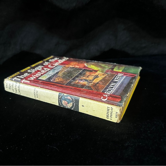 1933 Nancy Drew Mystery Book 9 - Picture 10 of 10